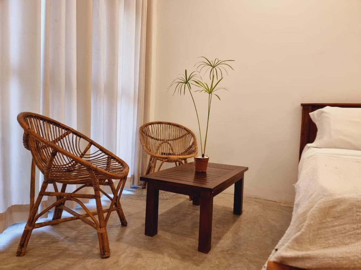 Sandil Surf House Ahangama Ngoại thất bức ảnh