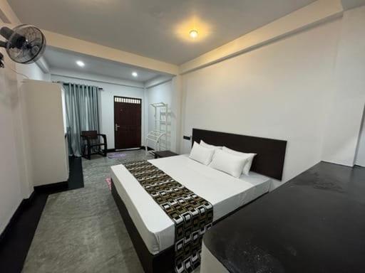 Sandil Surf House Ahangama Ngoại thất bức ảnh