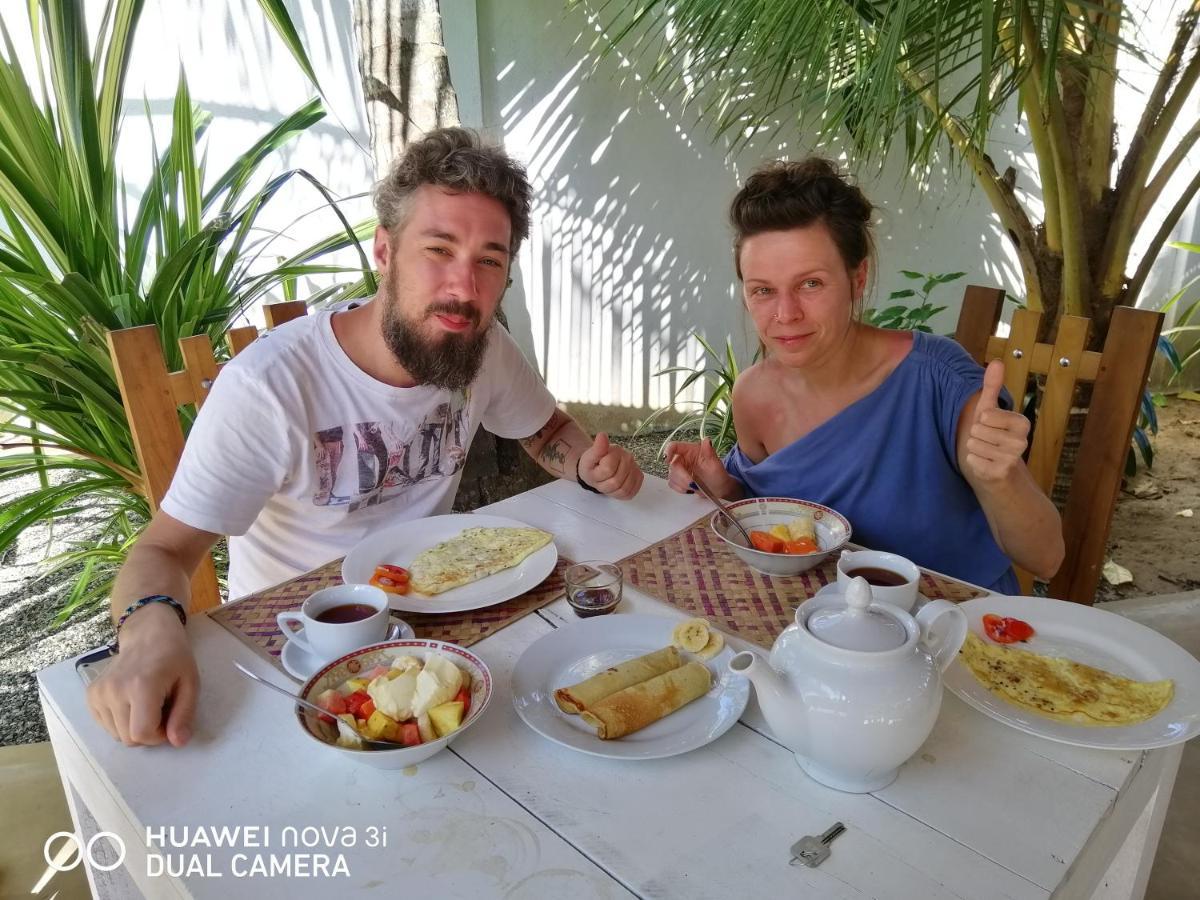 Sandil Surf House Ahangama Ngoại thất bức ảnh